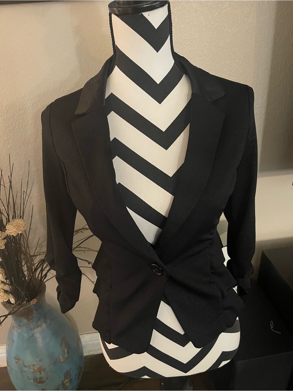 Classic Black Women's Tailored Blazer